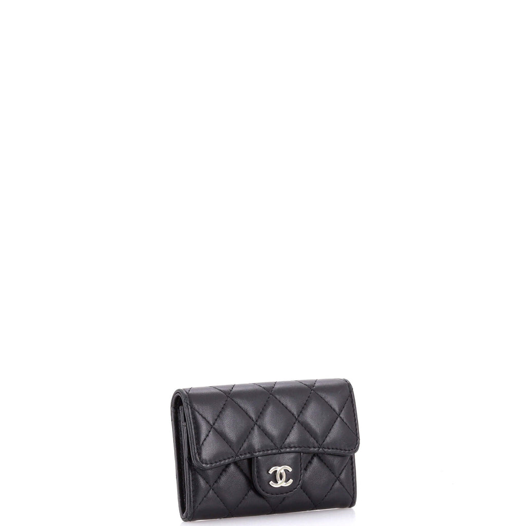 Classic Flap Card Case Quilted Lambskin
