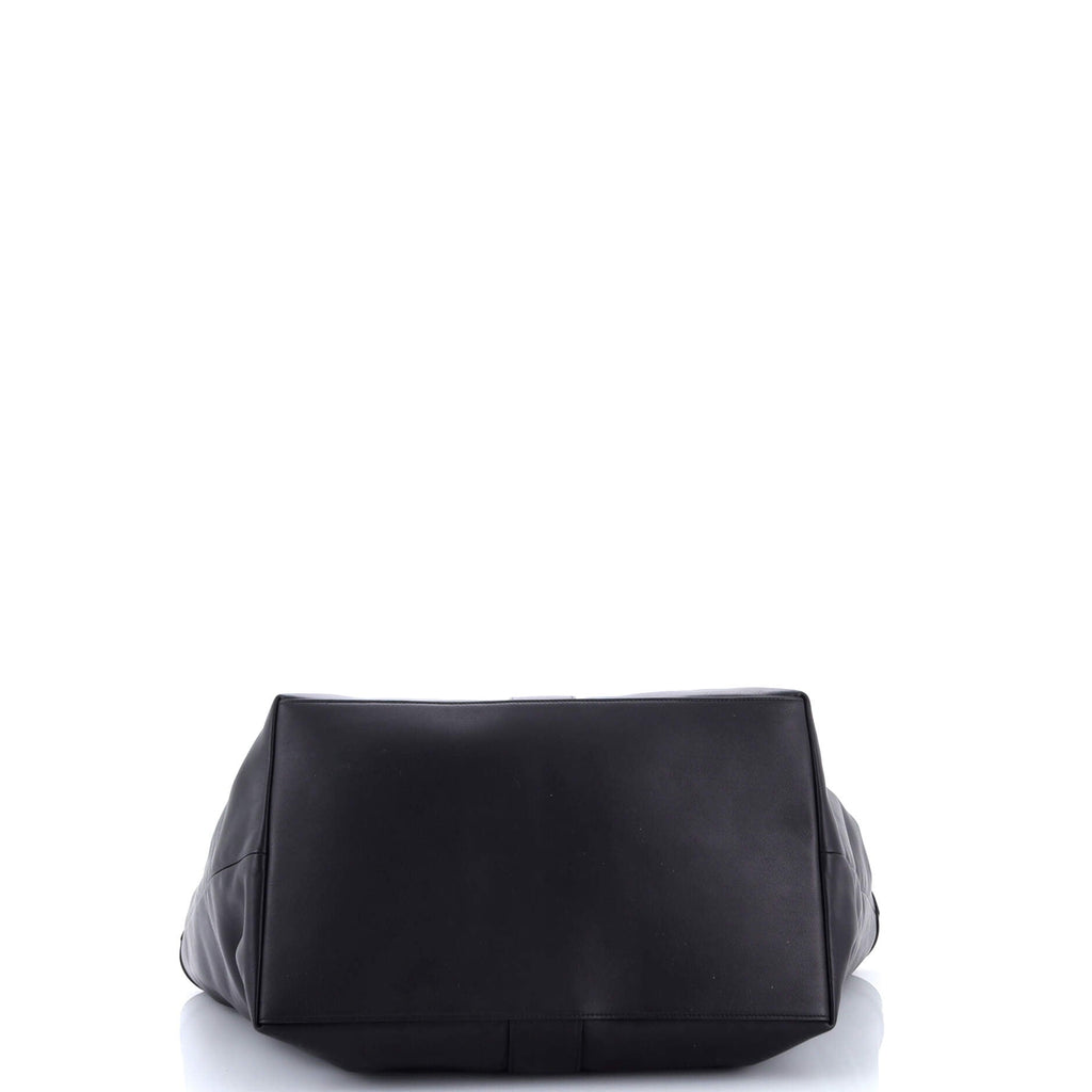 Y Tote Leather Medium