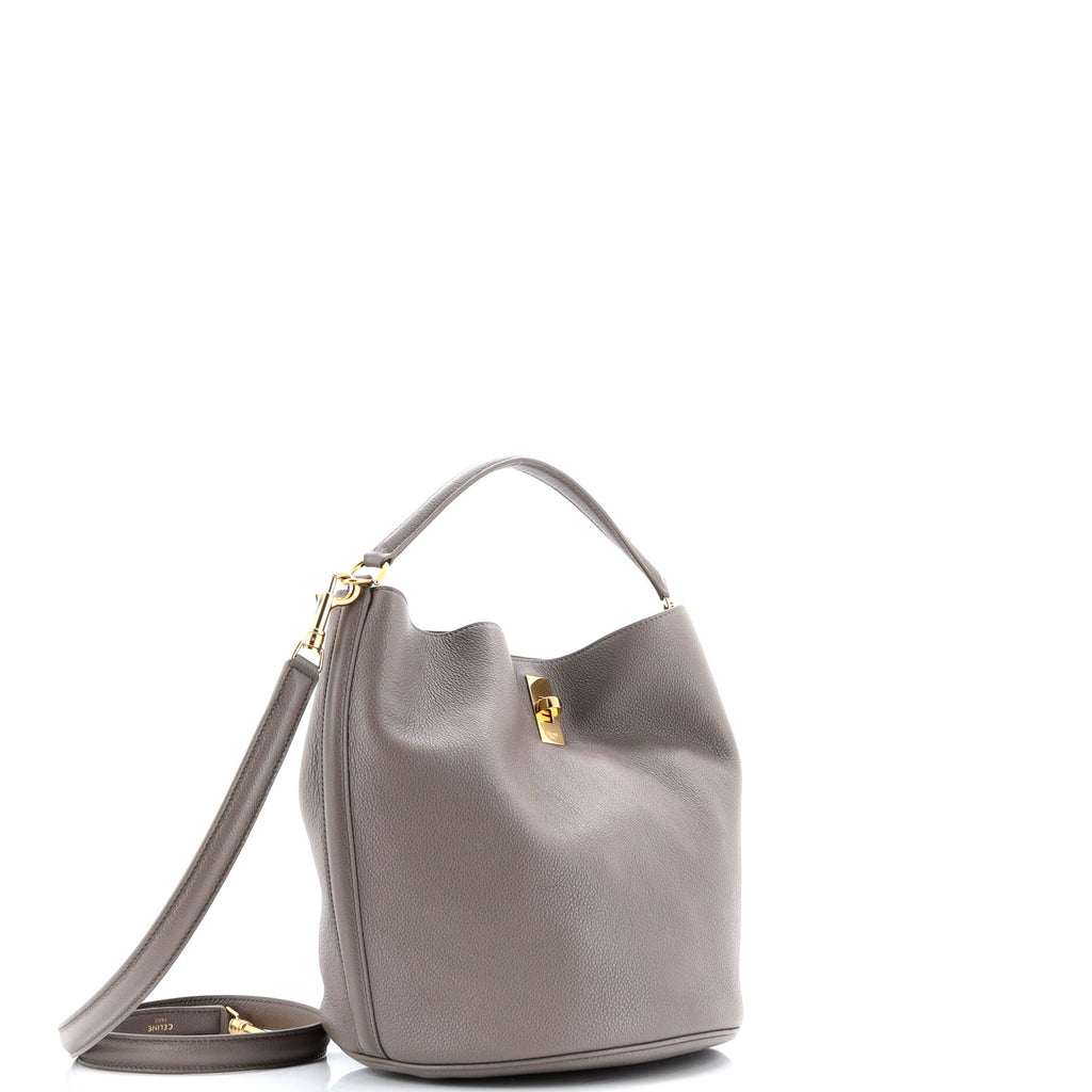 Bucket 16 Bag Leather