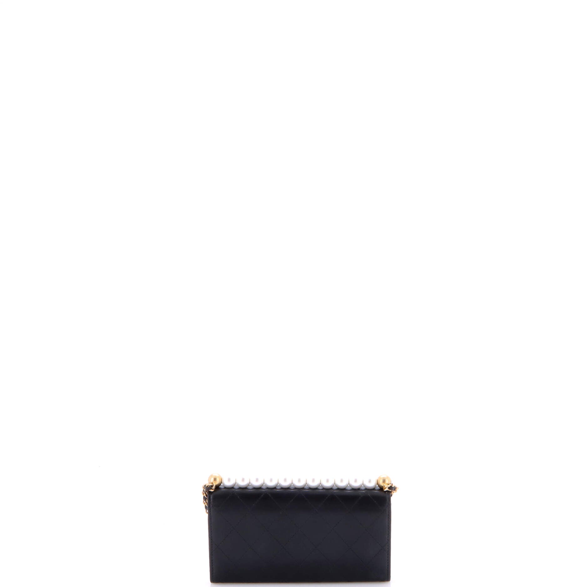 Chic Pearls Clutch with Chain Quilted Goatskin