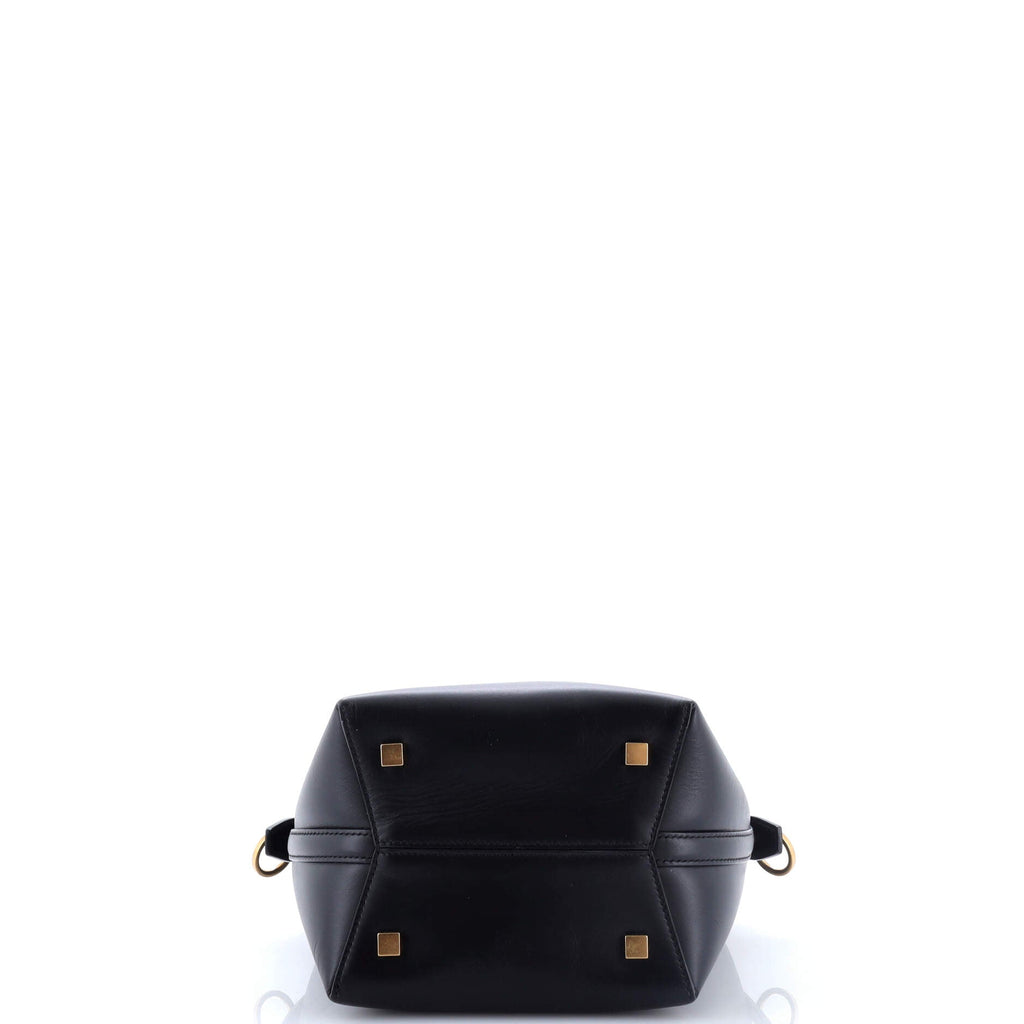 Le 37 Bucket Bag Leather Mini