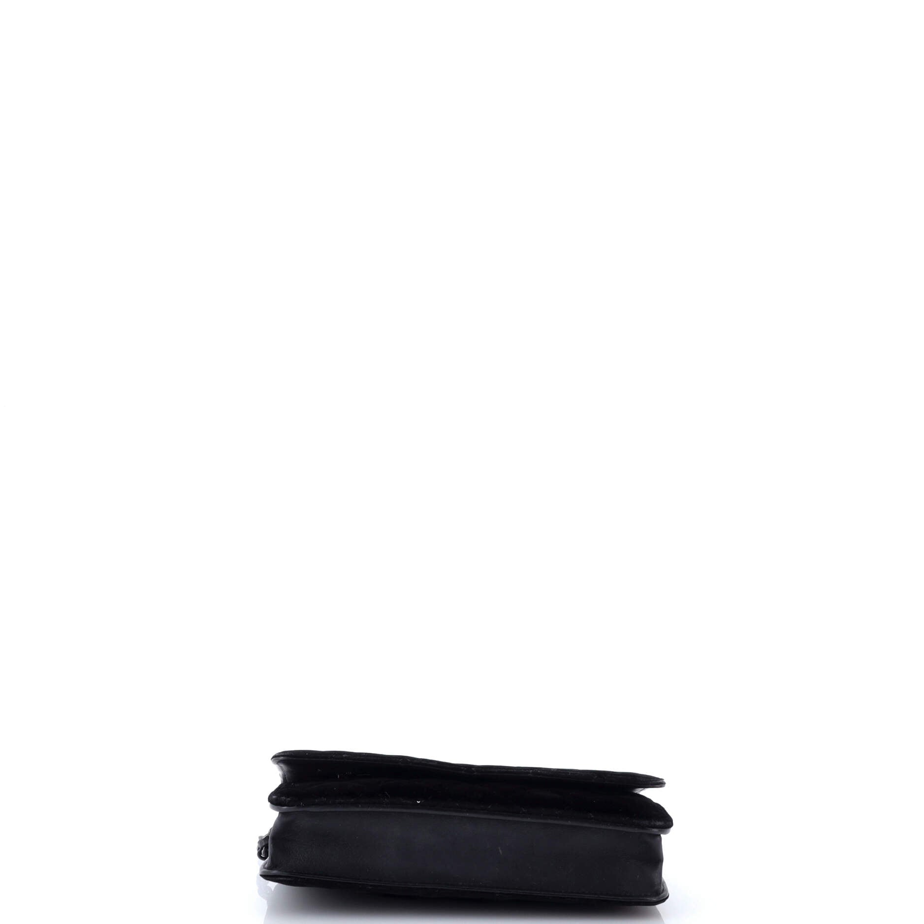 Wallet on Chain Quilted Velvet