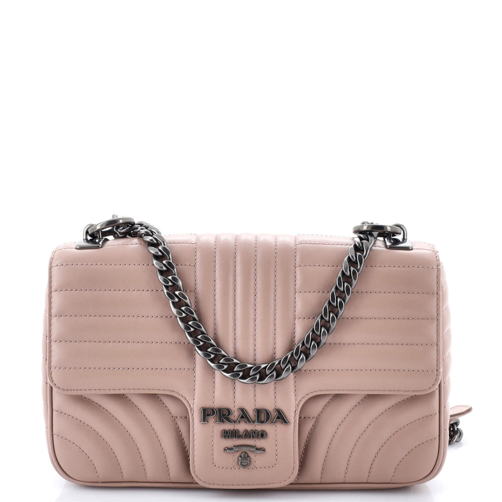Chain Flap Shoulder Bag Diagramme Quilted Leather Medium