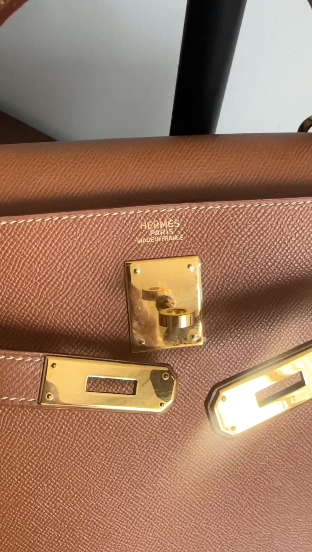 Hermes Vintage 1997 Kelly 32 Gold Courchevel Sellier Bag GHW