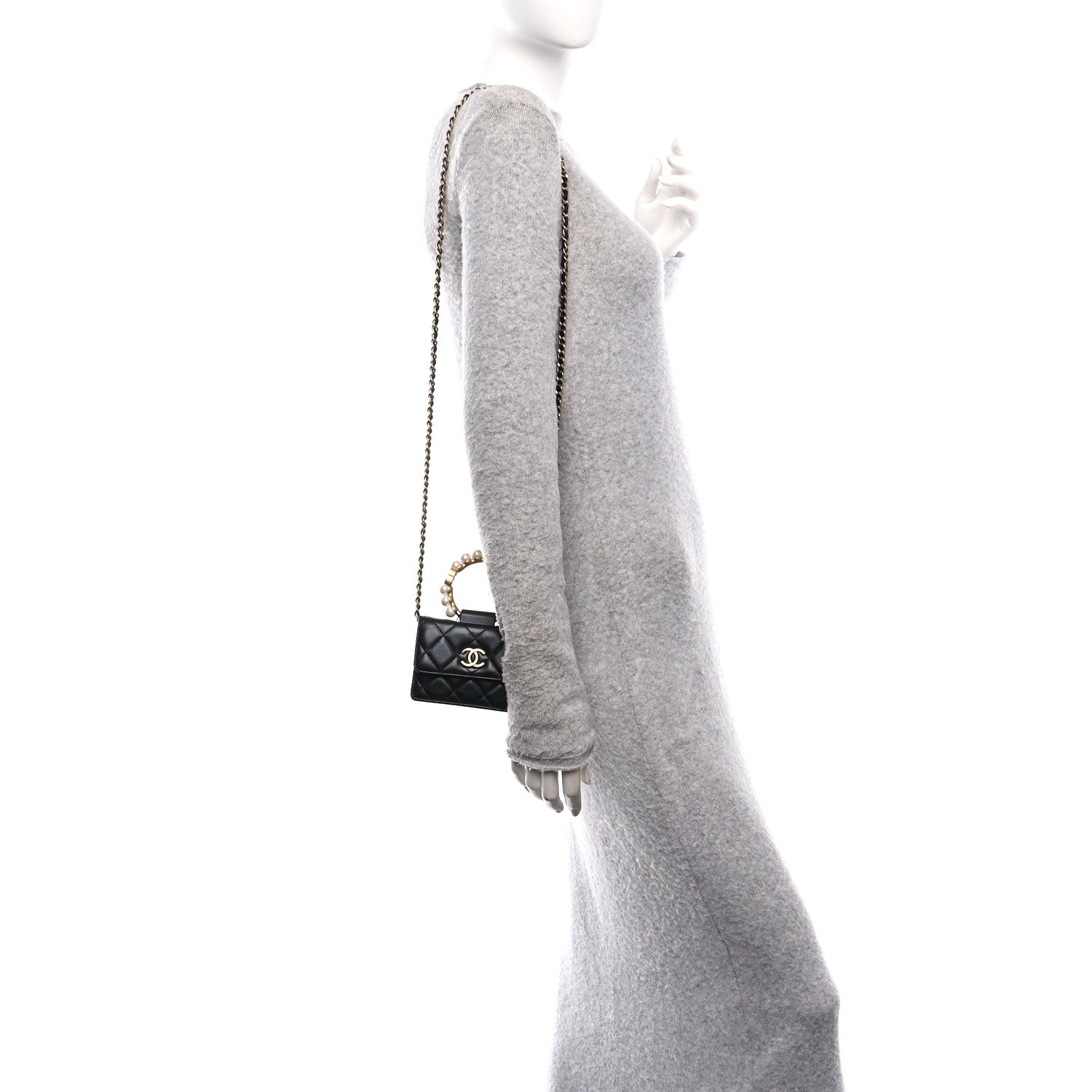 Lambskin Quilted Pearl Crown Clutch With Chain Black