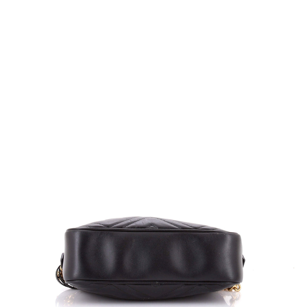 GG Marmont Shoulder Bag Matelasse Leather Small