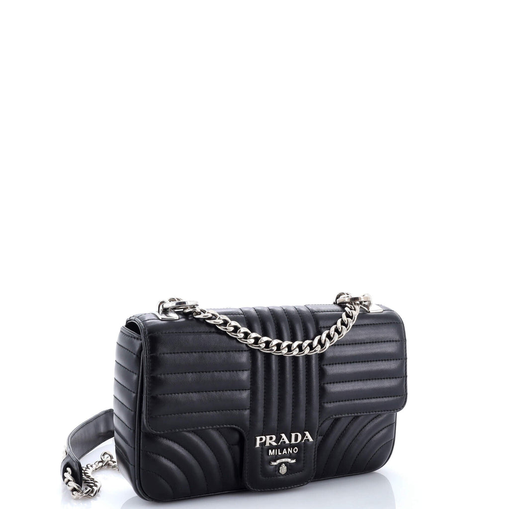 Chain Flap Shoulder Bag Diagramme Quilted Leather Medium
