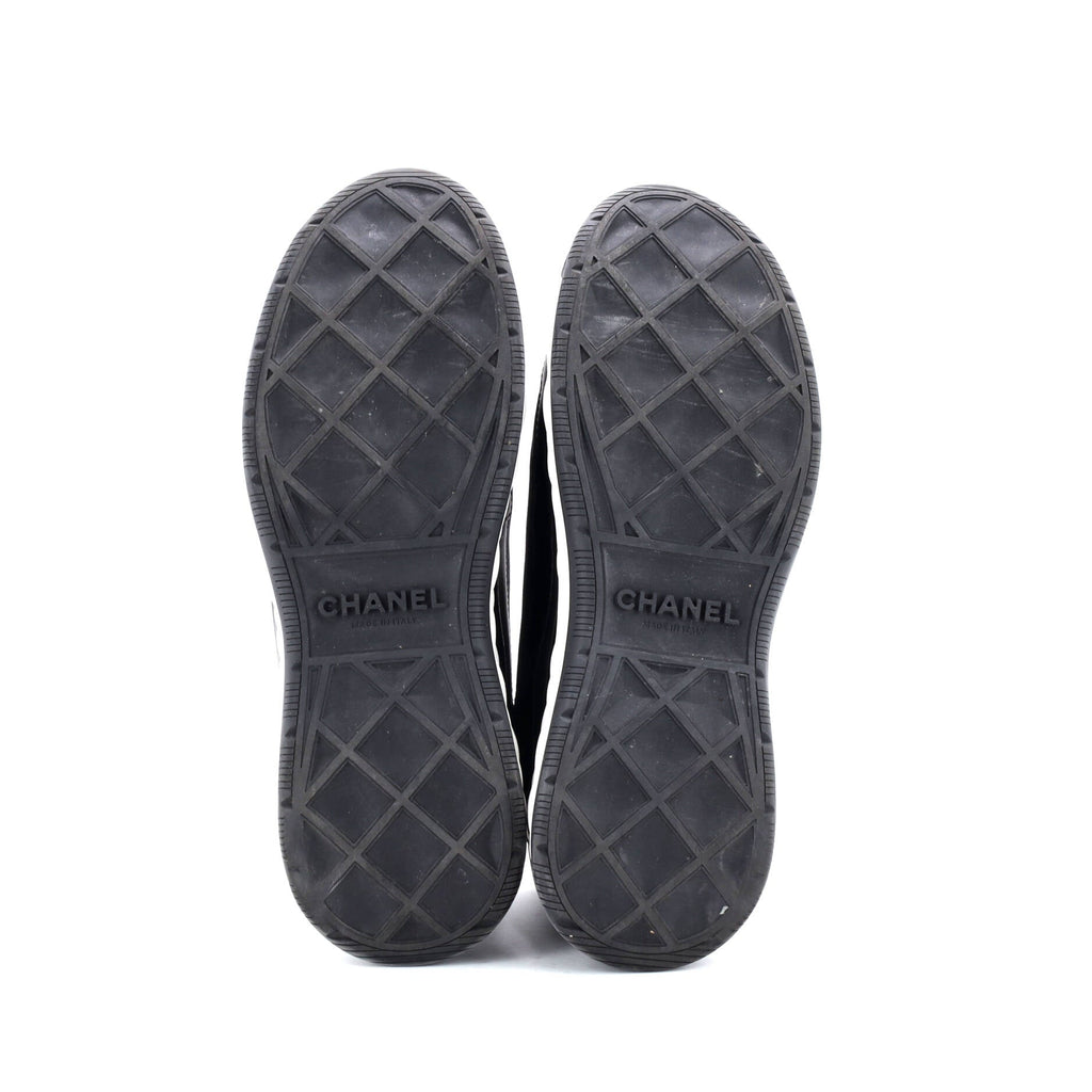 Women's CC Cap Toe Logo Sneakers Suede and Mixed Fibers