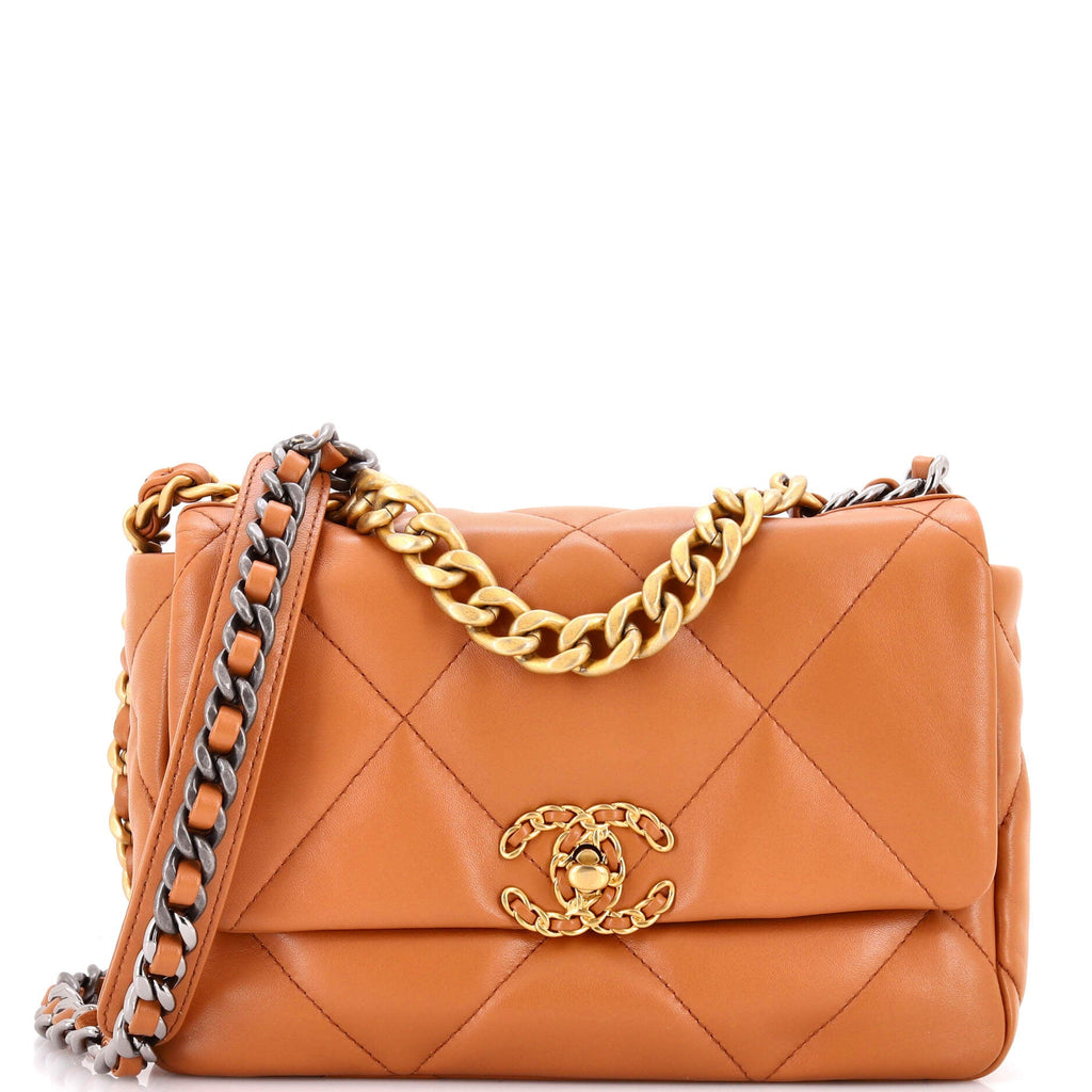 19 Flap Bag Quilted Leather Medium