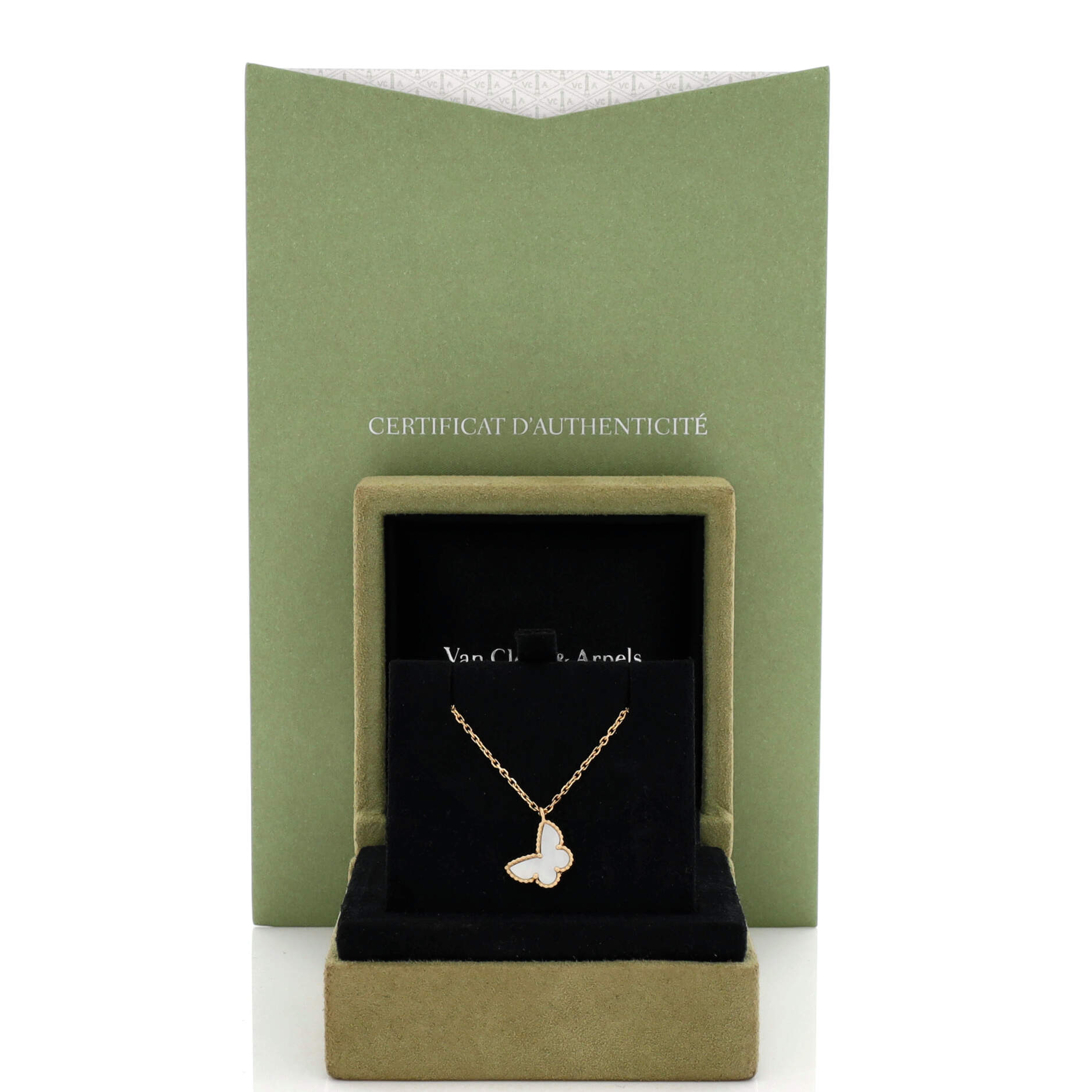 Sweet Alhambra Butterfly Pendant Necklace 18K Yellow Gold and Mother of Pearl