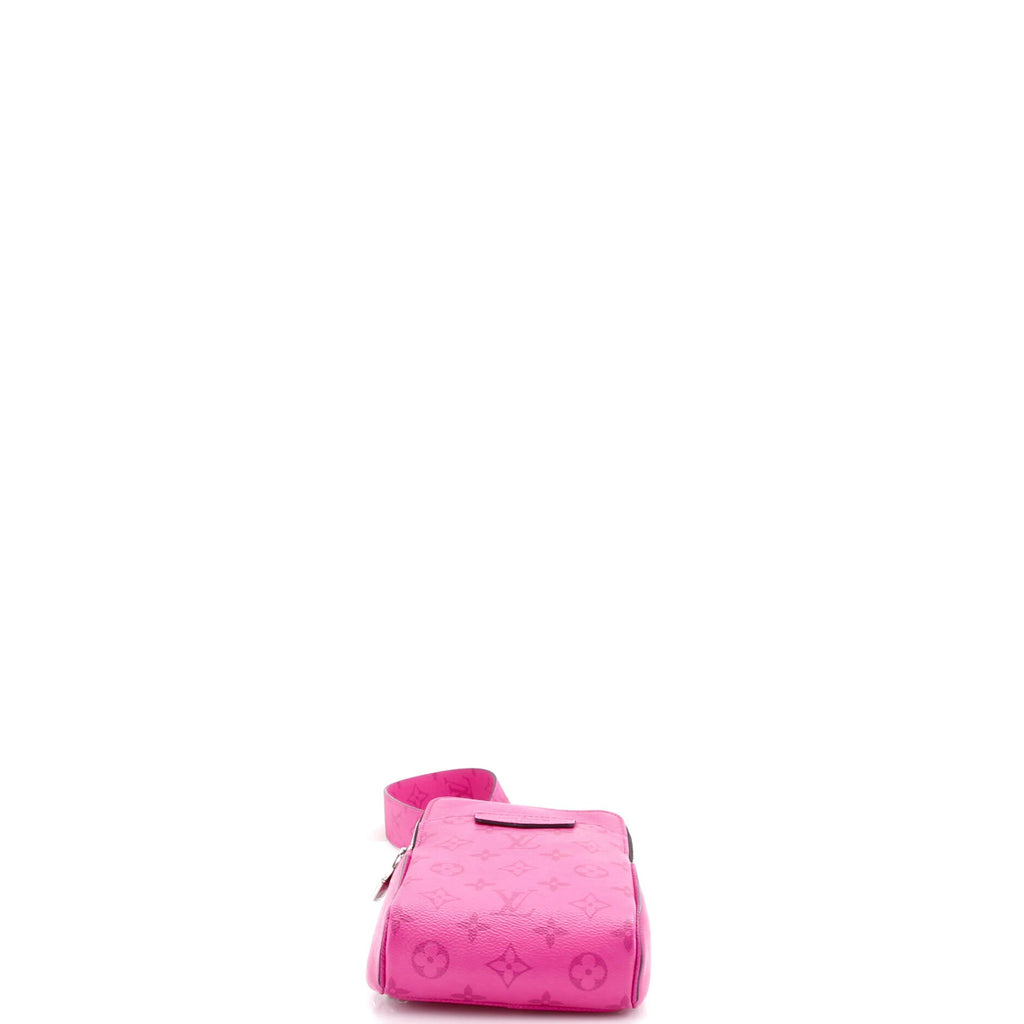 Outdoor Slingbag Monogram Taigarama