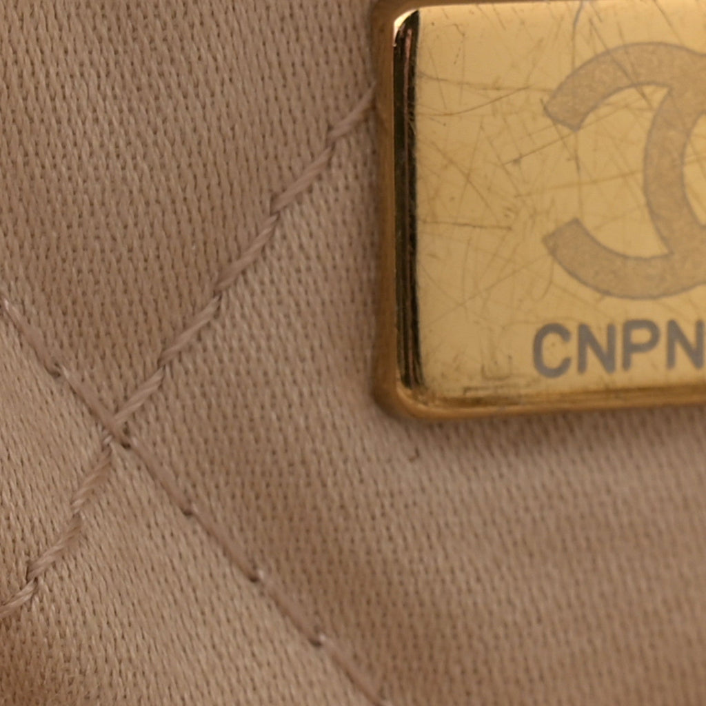 Shiny Calfskin Quilted Small Chanel 22 White