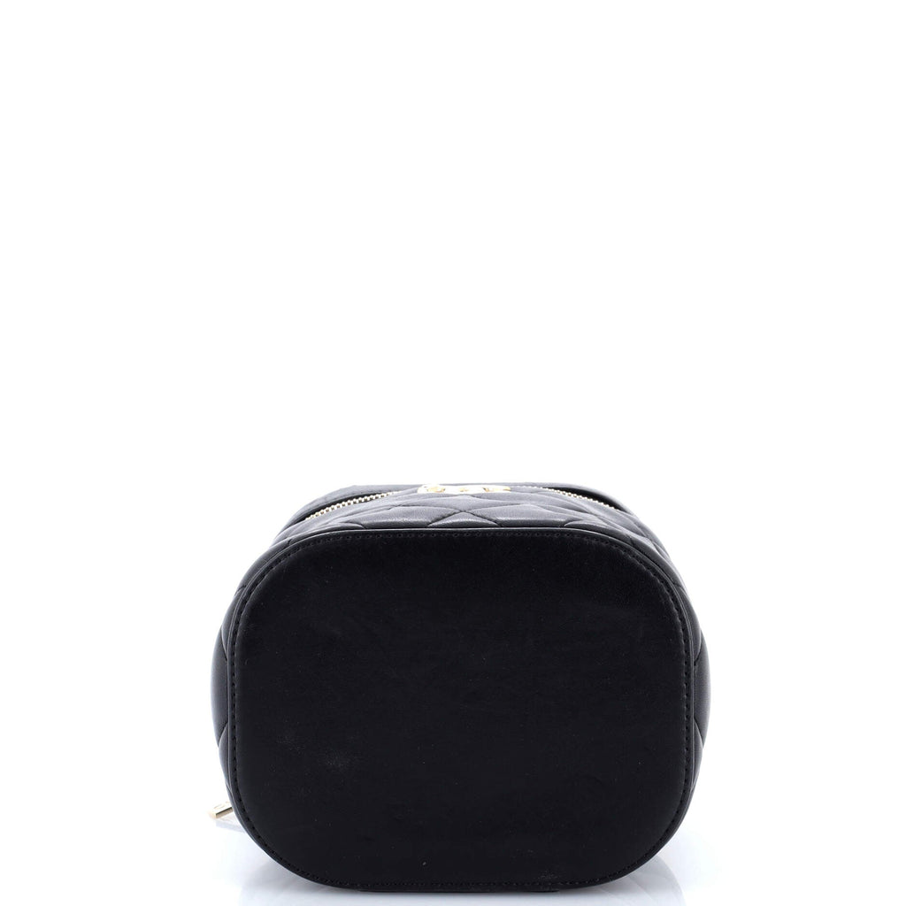 Trendy CC Top Handle Vanity Case Quilted Lambskin Small