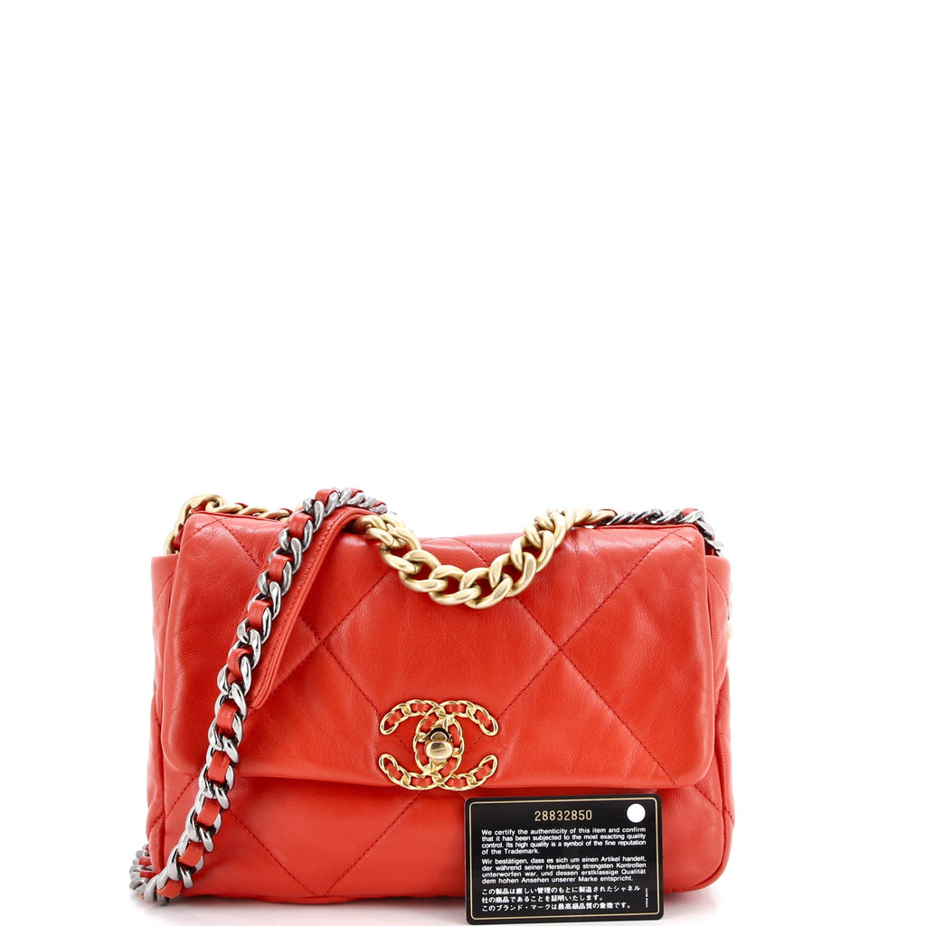 19 Flap Bag Quilted Leather Medium