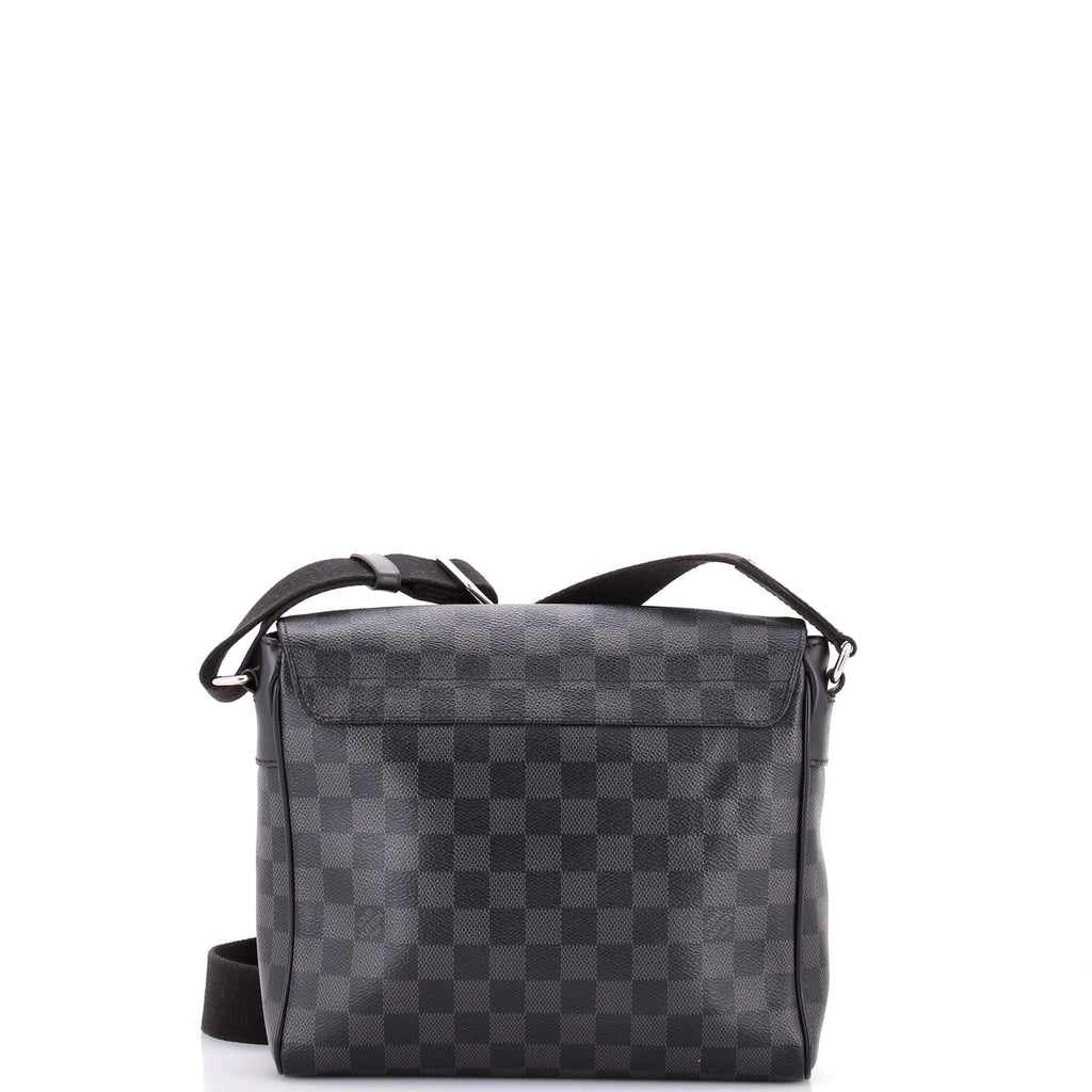District NM Messenger Bag Damier Graphite PM