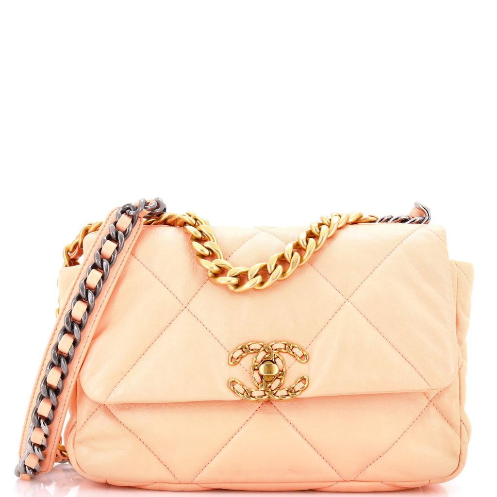 19 Flap Bag Quilted Leather Medium