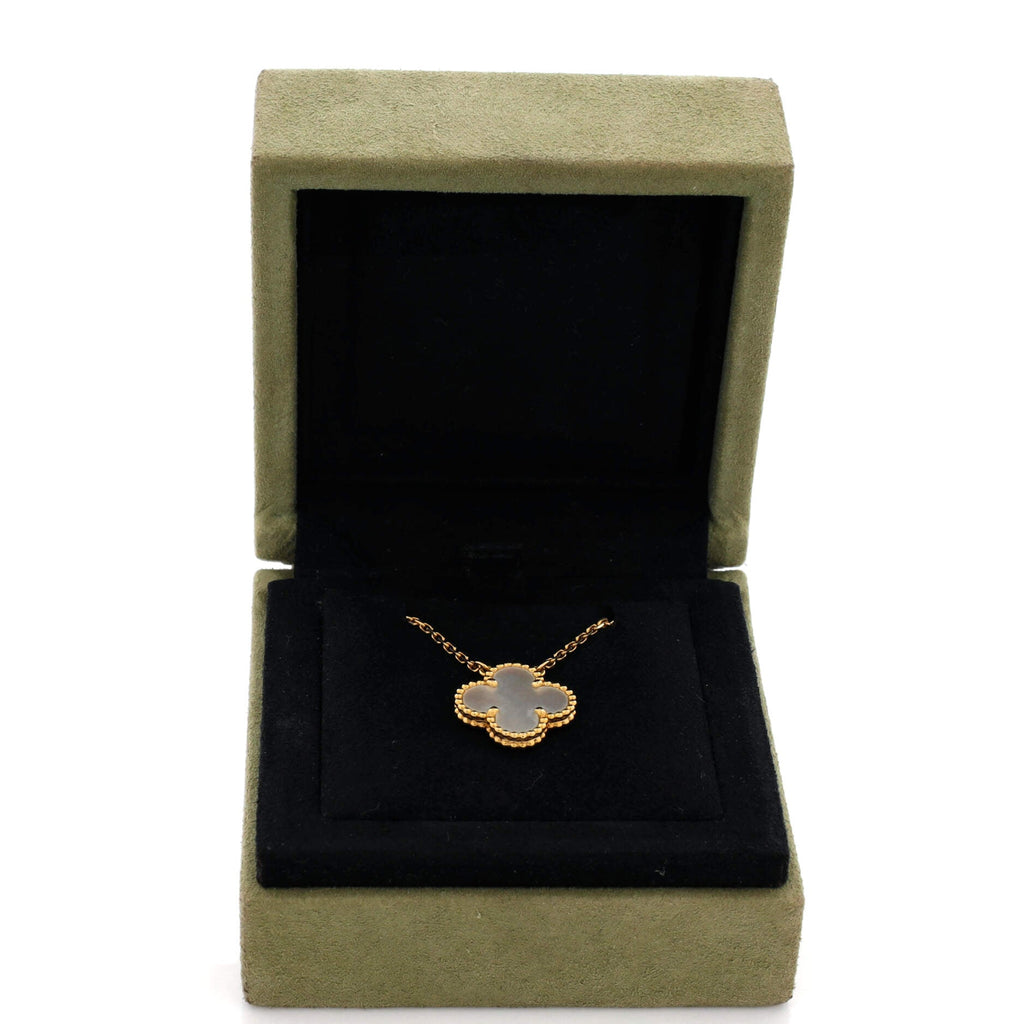 Vintage Alhambra Pendant Necklace 18K Yellow Gold and Mother of Pearl
