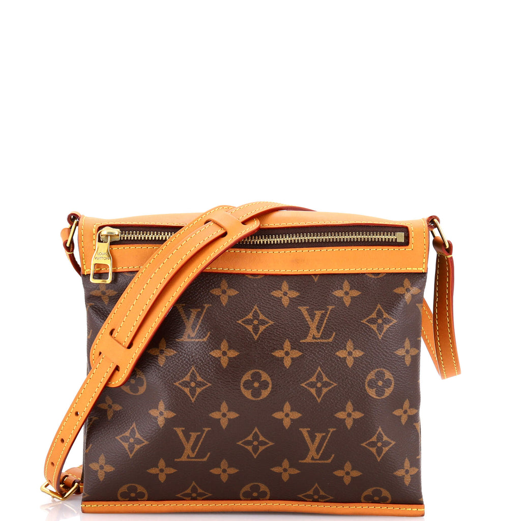 Saumur Messenger Bag Monogram Canvas PM
