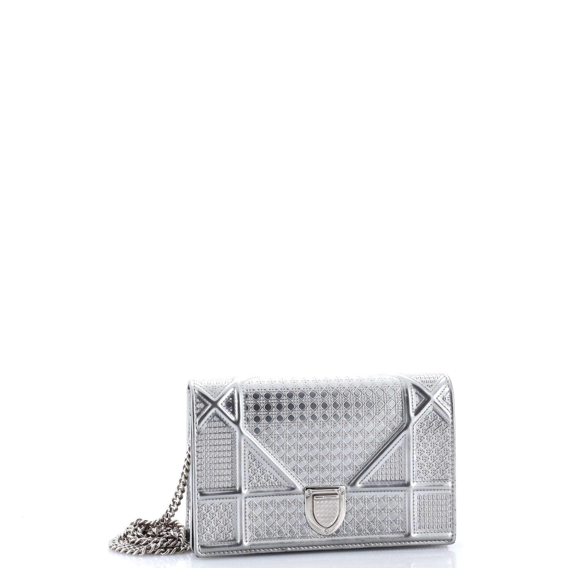 Diorama Wallet on Chain Cannage Embossed Calfskin