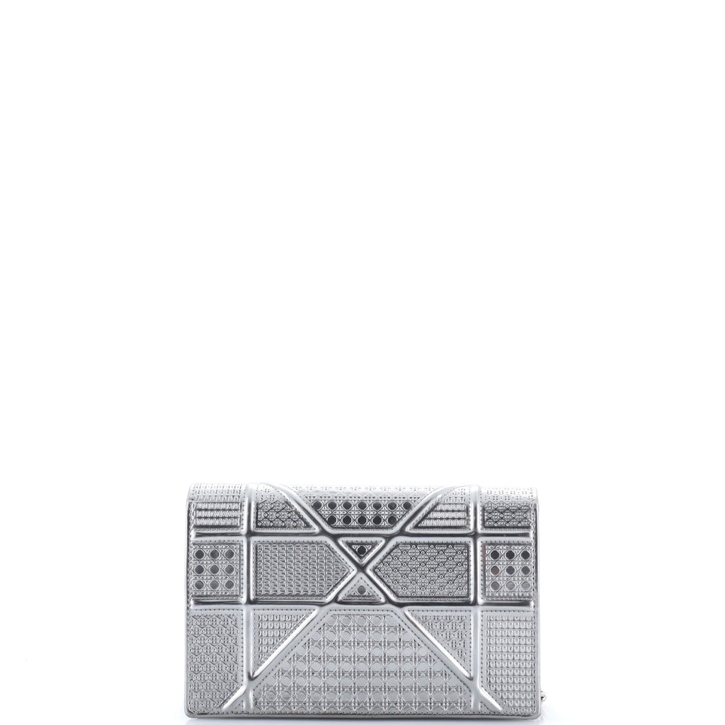 Diorama Wallet on Chain Cannage Embossed Calfskin