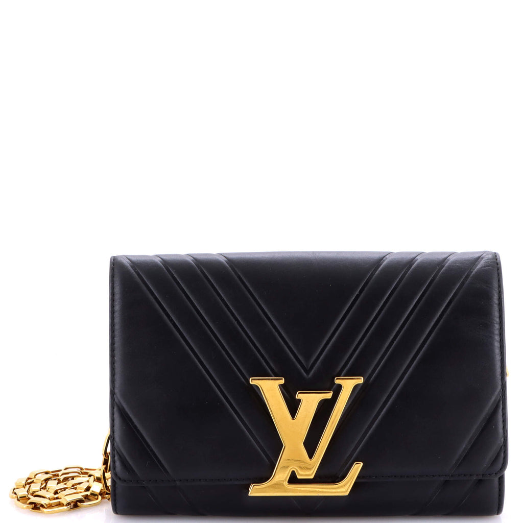 Chain Louise Clutch Airy V Leather GM