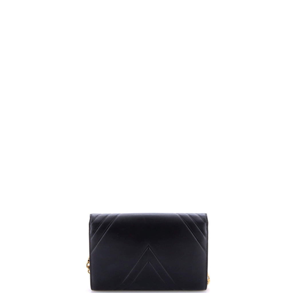 Chain Louise Clutch Airy V Leather GM