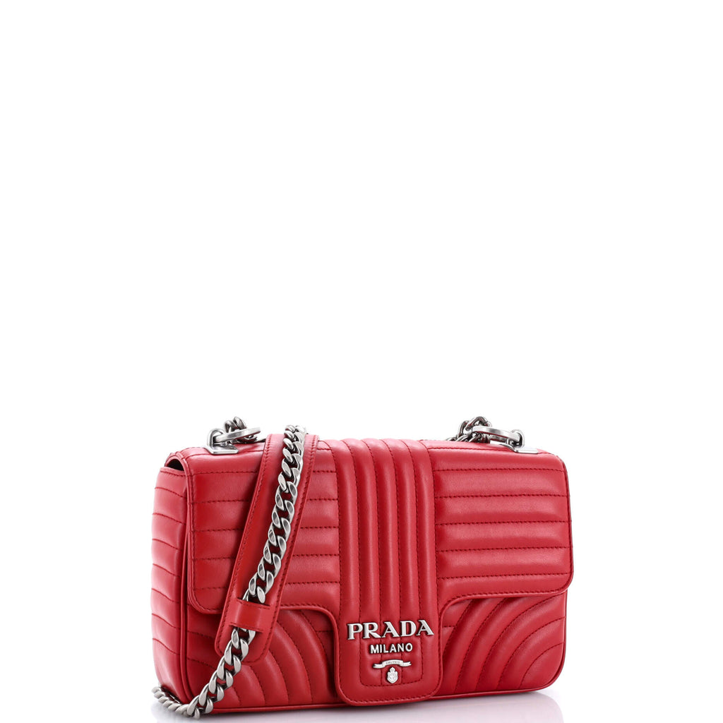 Chain Flap Shoulder Bag Diagramme Quilted Leather Medium