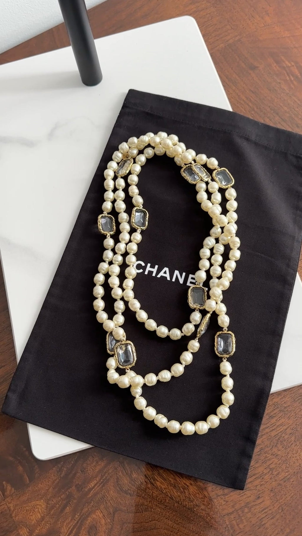 Chanel Vintage 1981 Baroque Pearl and Gripoix Chicklet Sautoir Necklace