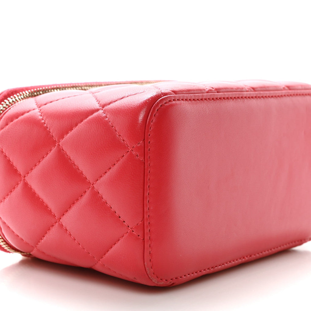 Lambskin Quilted Small Pearl Crush Vanity Case With Chain Red