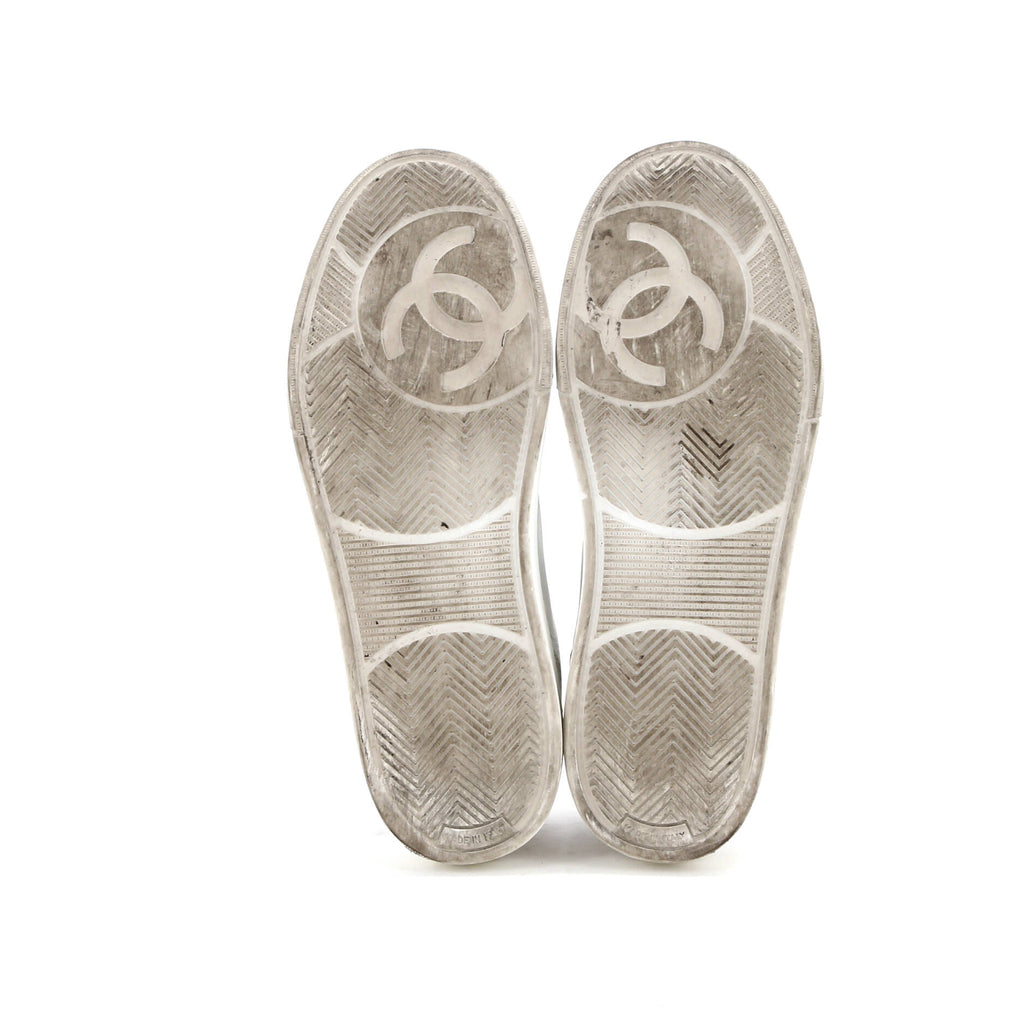 Women's CC Logo Low-Top Sneakers Leather