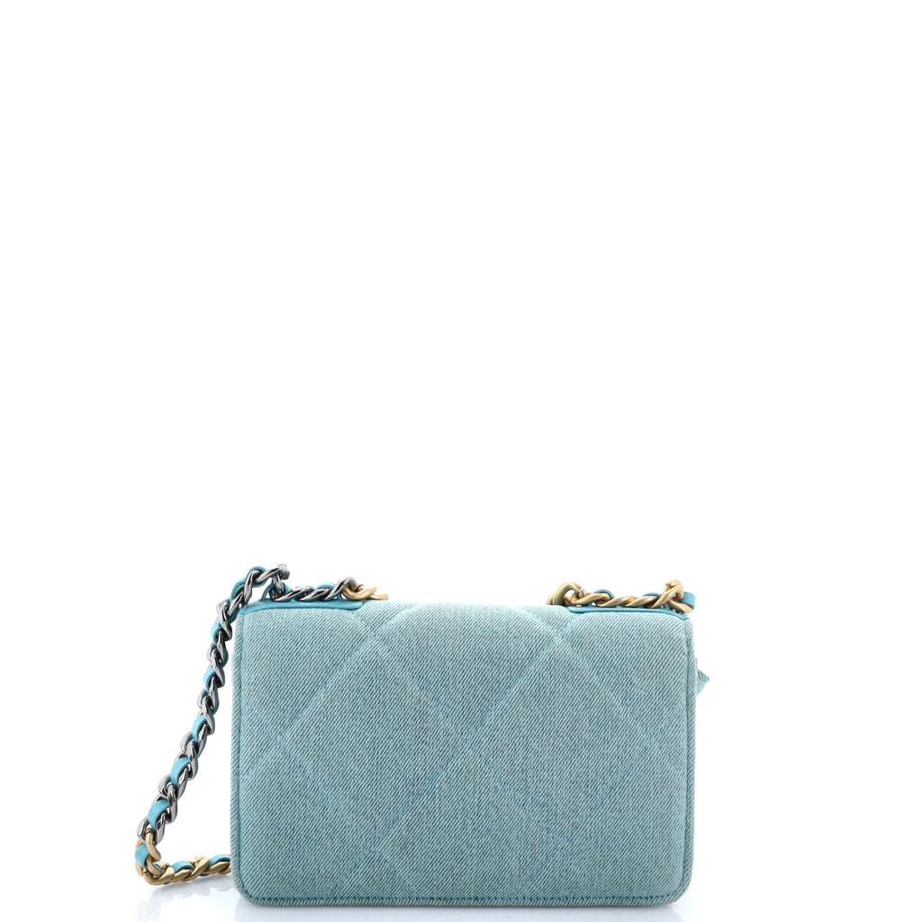 19 Wallet on Chain Quilted Denim