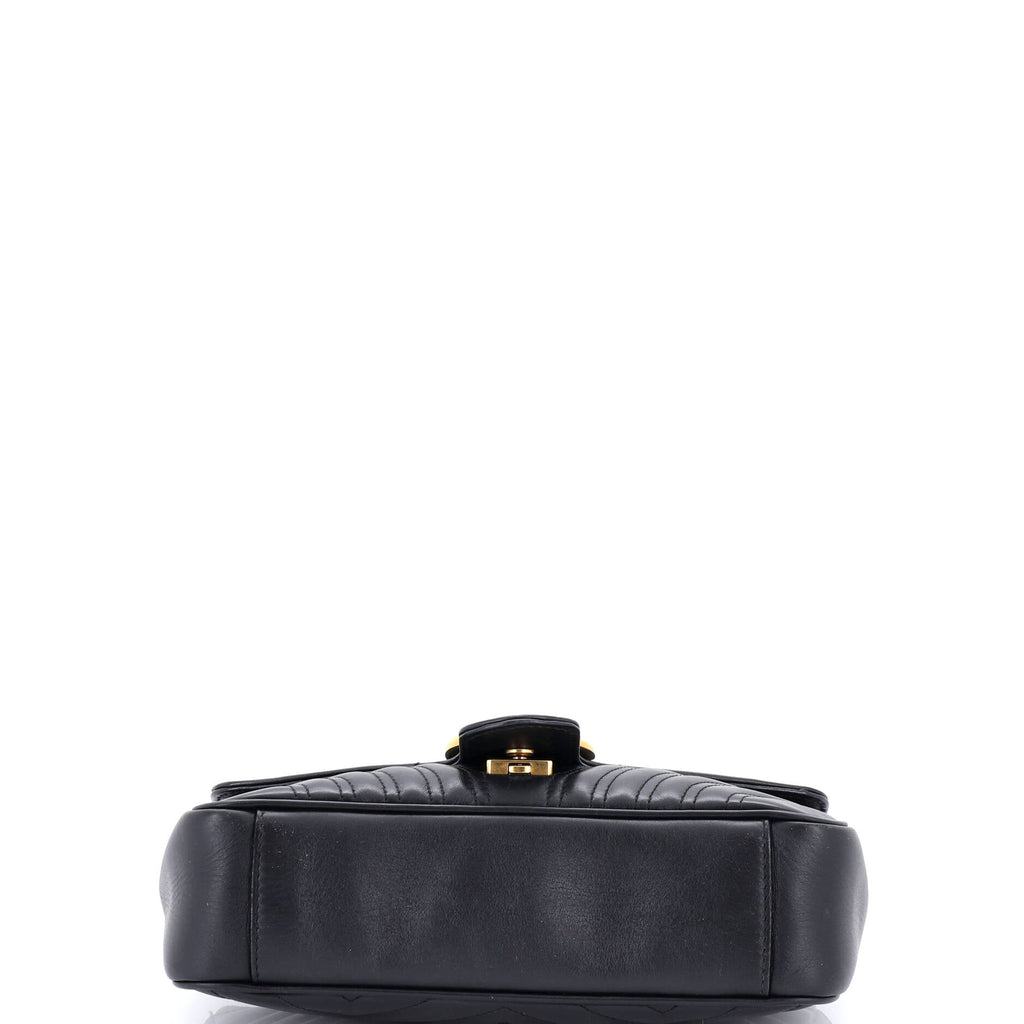 GG Marmont Flap Bag Matelasse Leather Medium