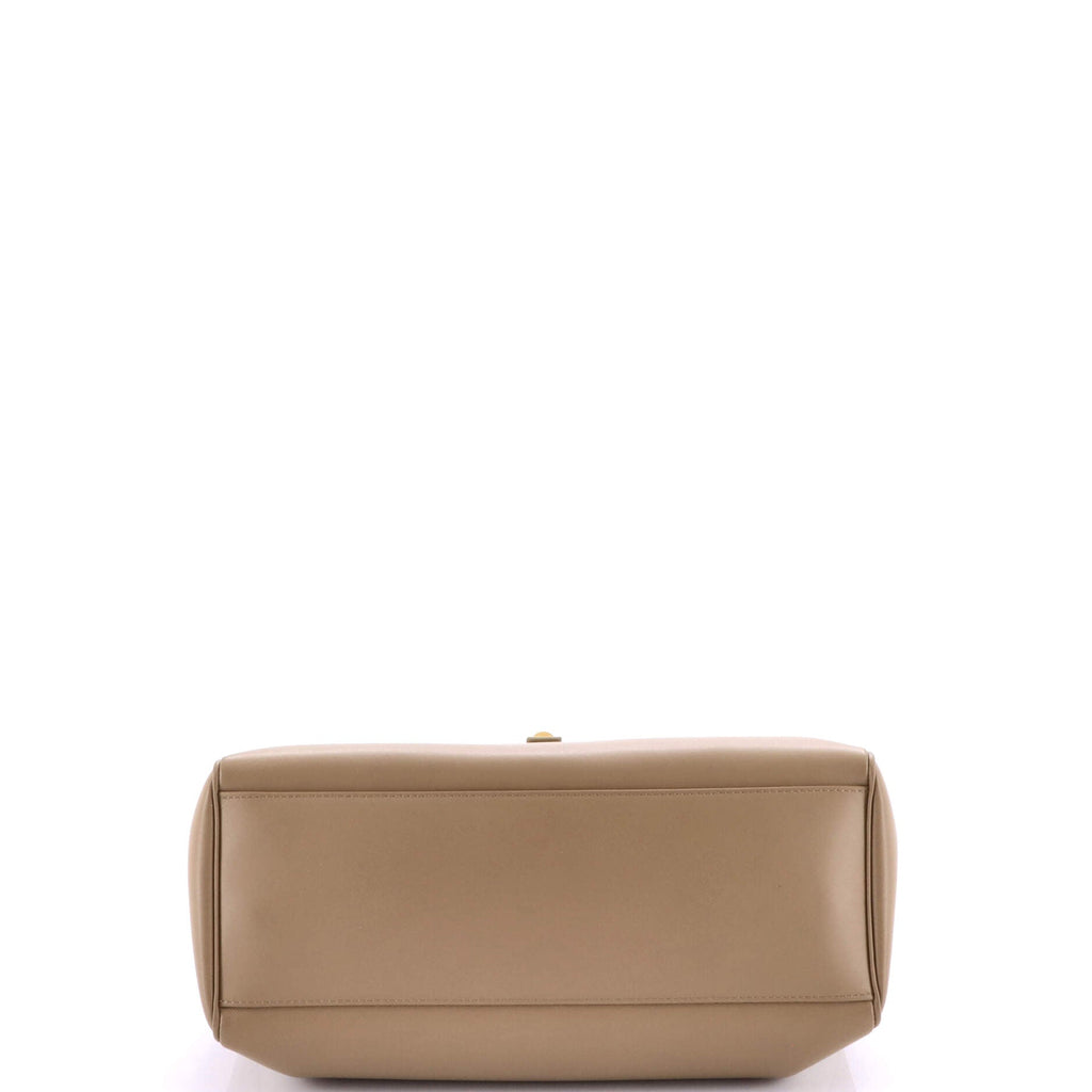 Soft 16 Bag Smooth Calfskin Medium