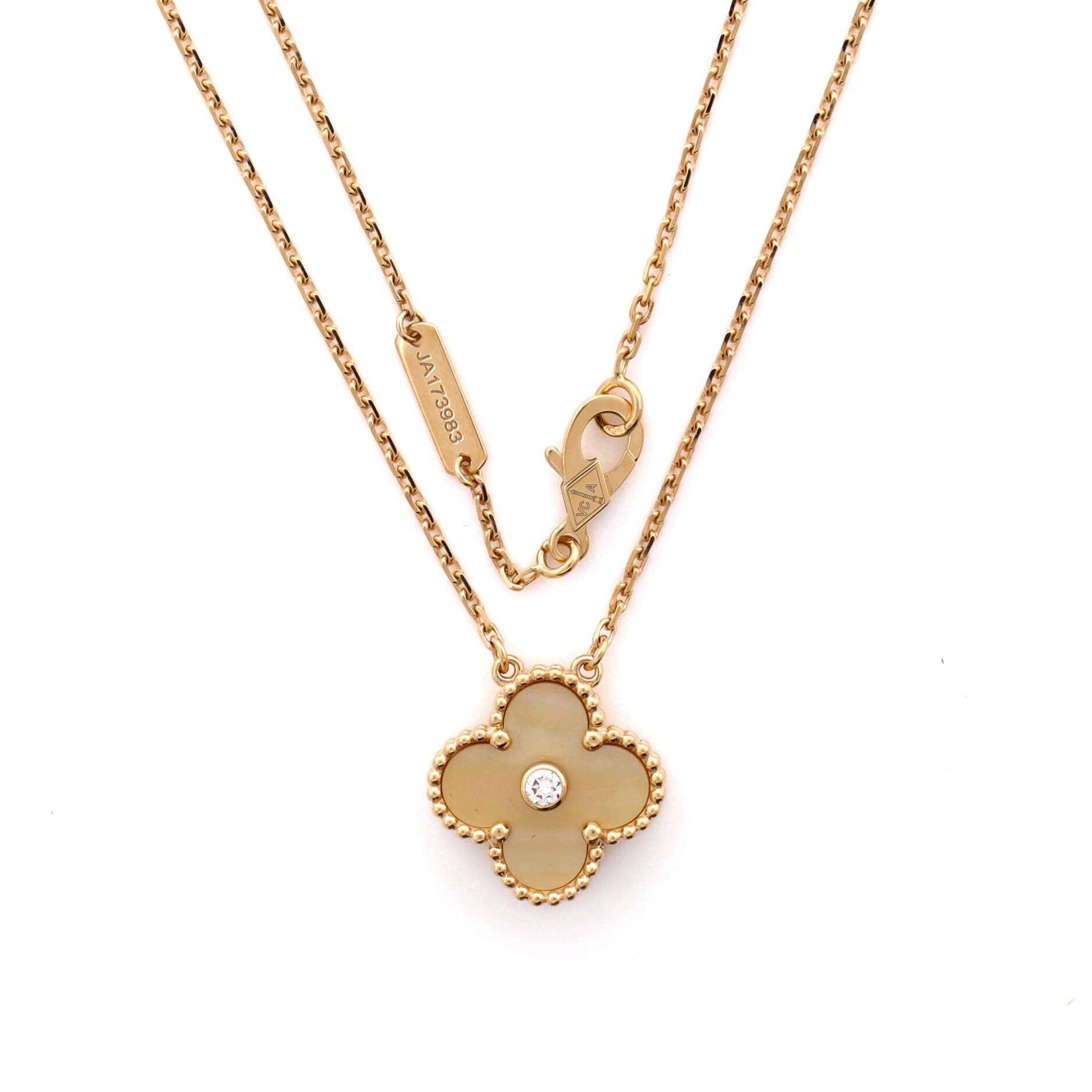 Vintage Alhambra Pendant Necklace 18K Yellow Gold and Gold Mother of Pearl with Diamond