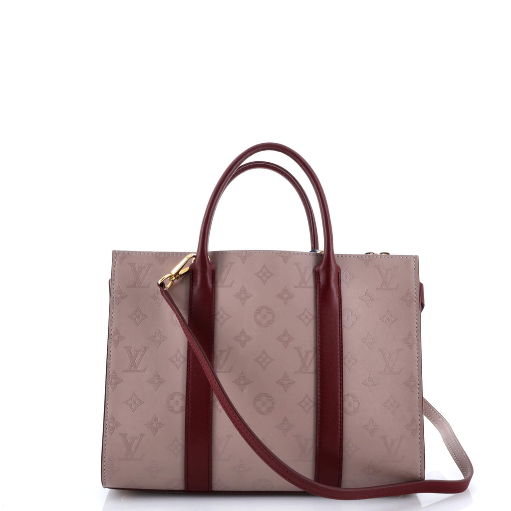 Very Tote Monogram Leather MM