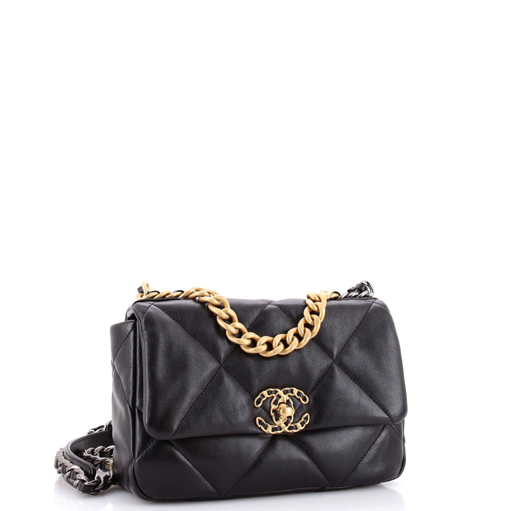 19 Flap Bag Quilted Leather Medium