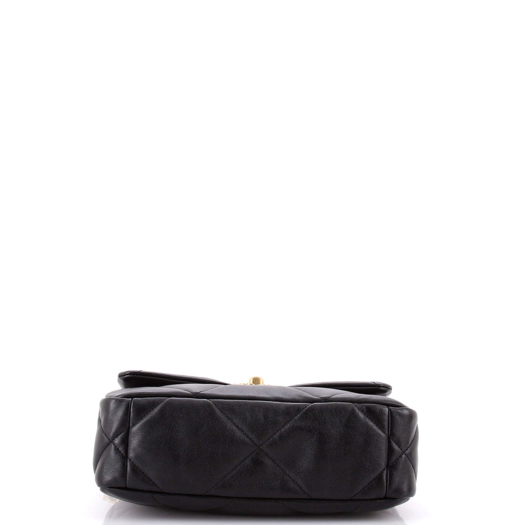 19 Flap Bag Quilted Leather Medium