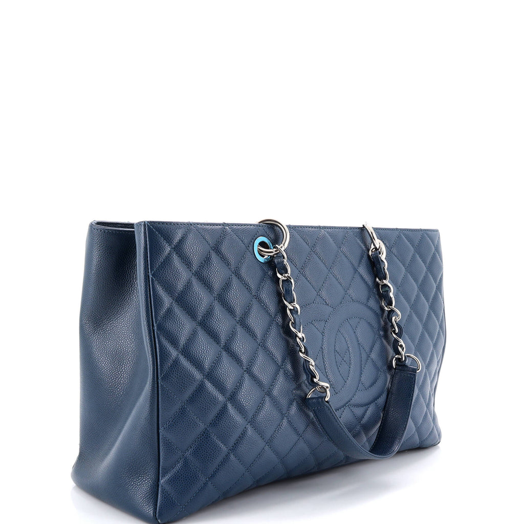 Grand Shopping Tote Quilted Caviar XL