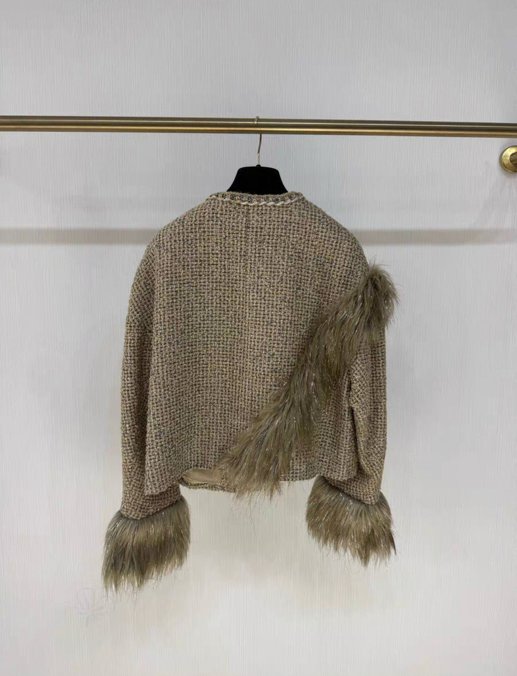 CHANEL 21A TWEED JACKET WOOL / VISCOSE/ POLYESTER GOLD / BEIGE