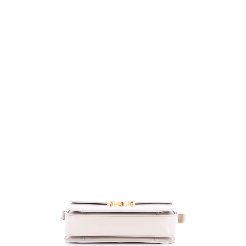 Triomphe Shoulder Bag Smooth Calfskin Medium
