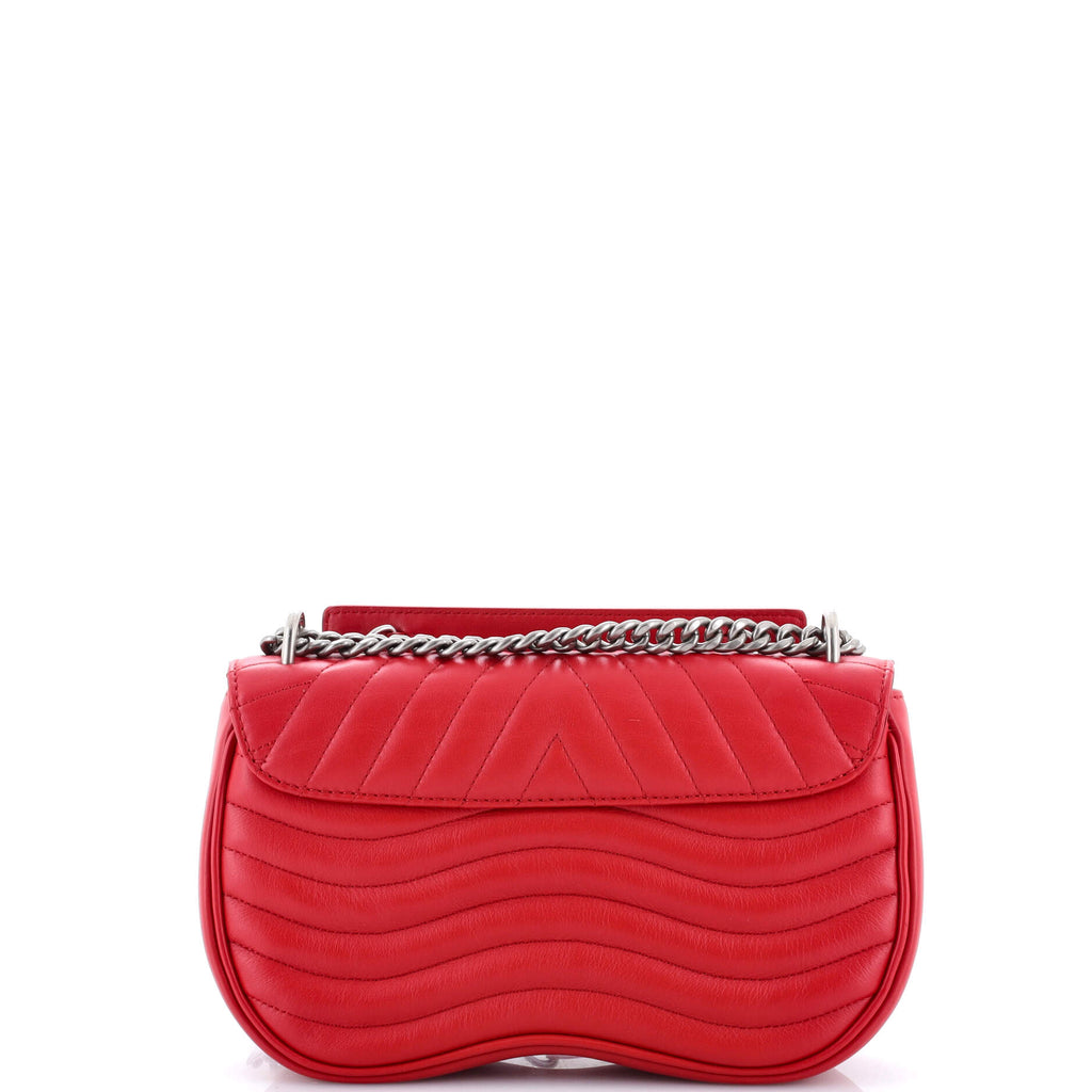 New Wave Chain Bag Quilted Leather MM