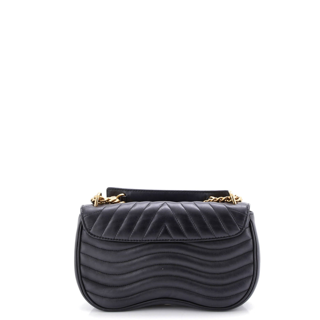 New Wave Chain Bag Quilted Leather MM