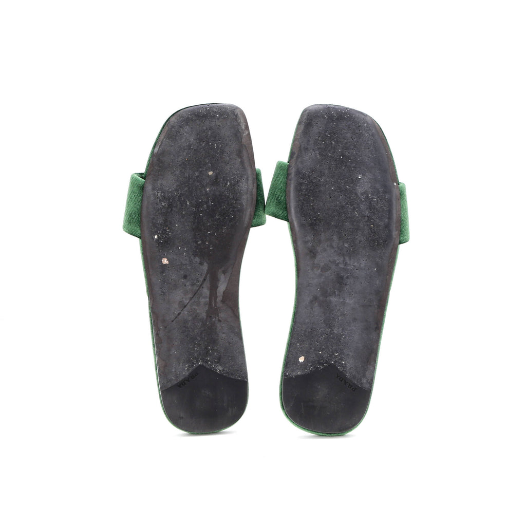 Women's Triangle Logo Slide Sandals Velvet