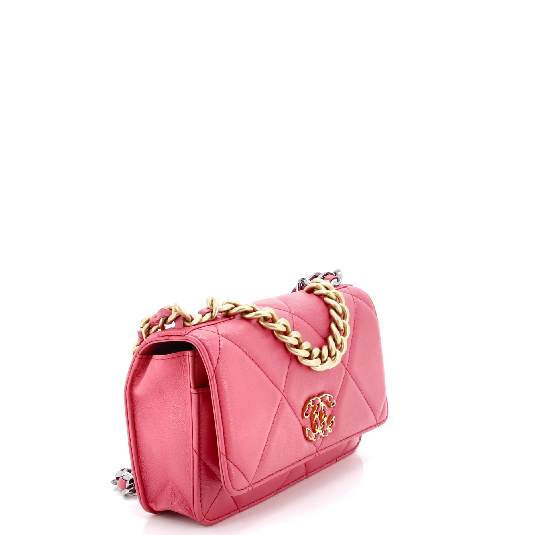 19 Wallet on Chain Quilted Lambskin