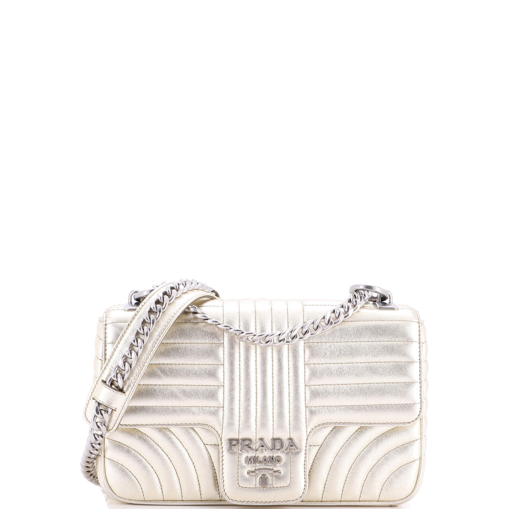 Chain Flap Shoulder Bag Diagramme Quilted Leather Medium