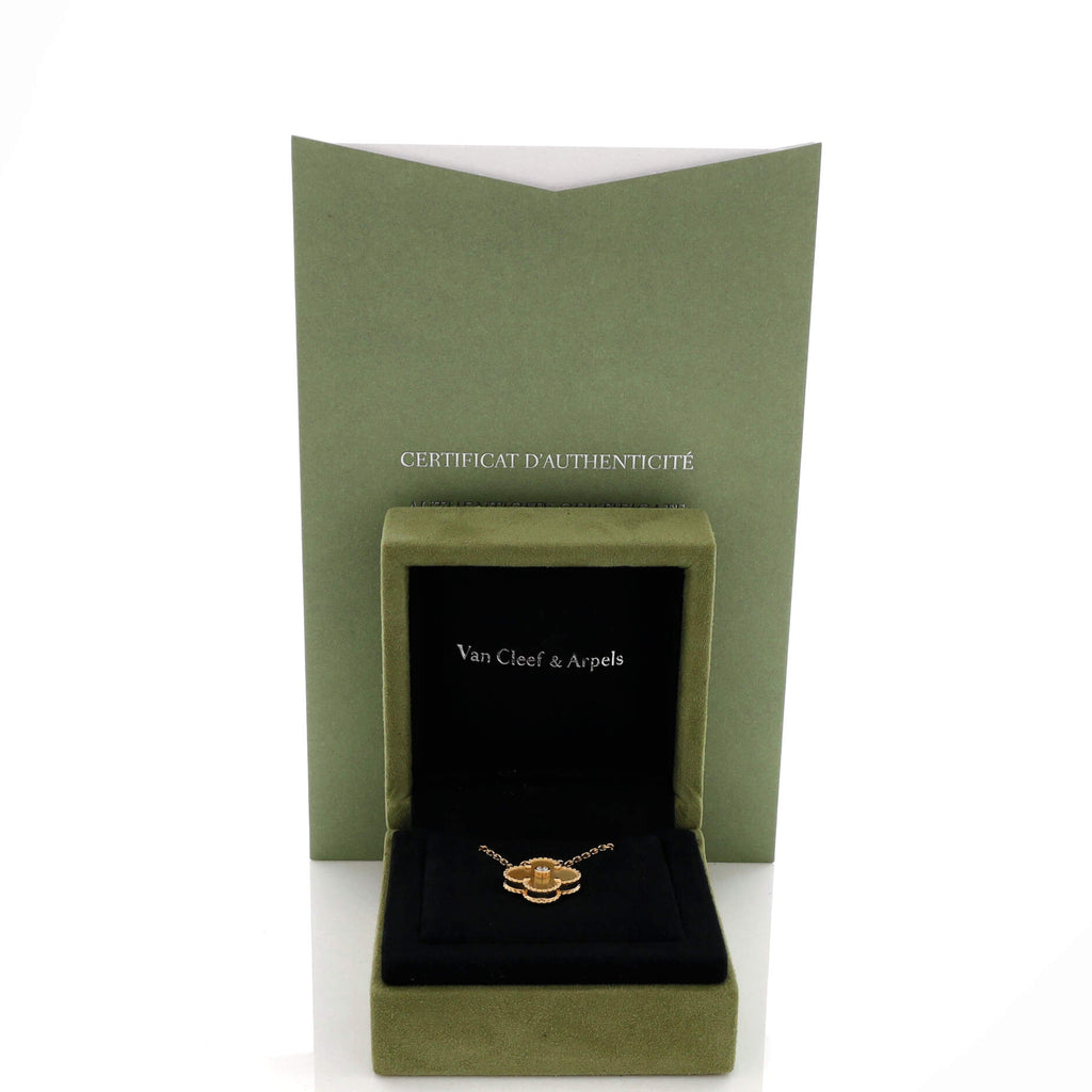 Vintage Alhambra Pendant Necklace 18K Yellow Gold and Gold Mother of Pearl with Diamond