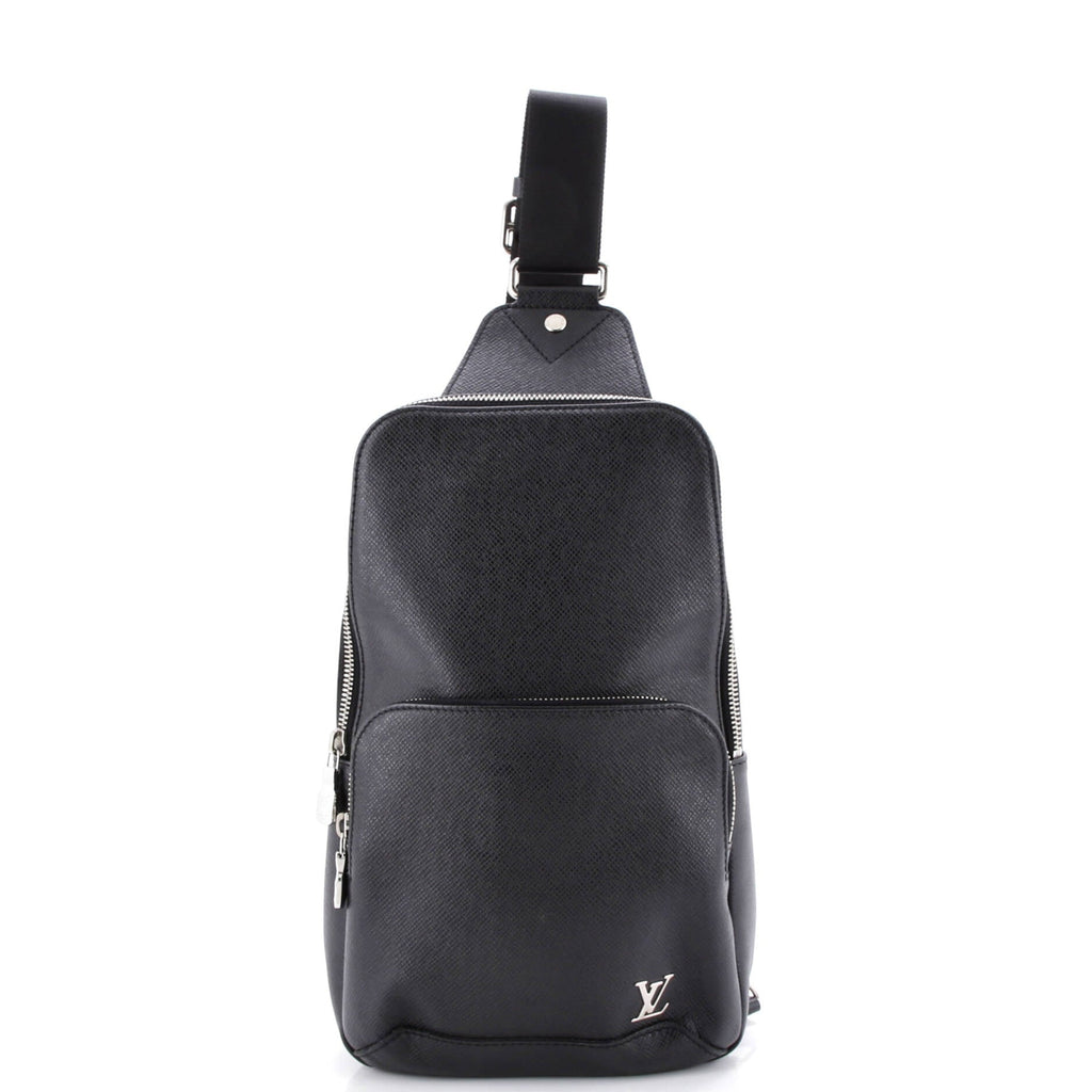 Avenue Sling Bag Taiga Leather