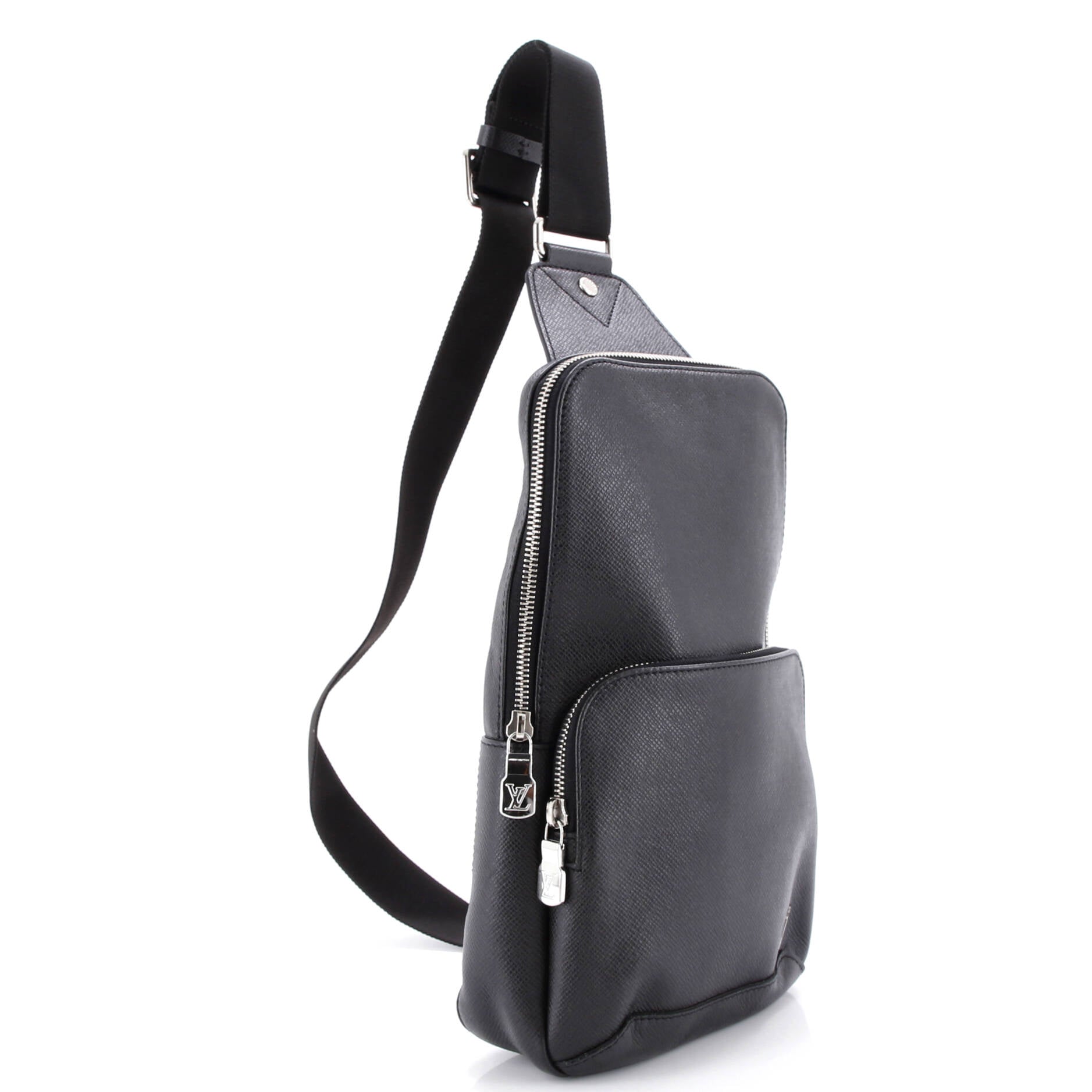 Avenue Sling Bag Taiga Leather