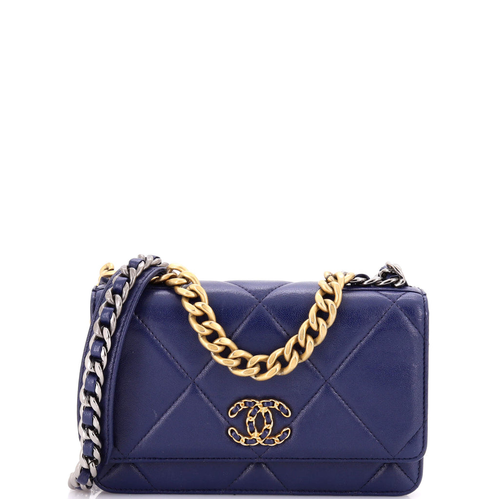 19 Wallet on Chain Quilted Lambskin