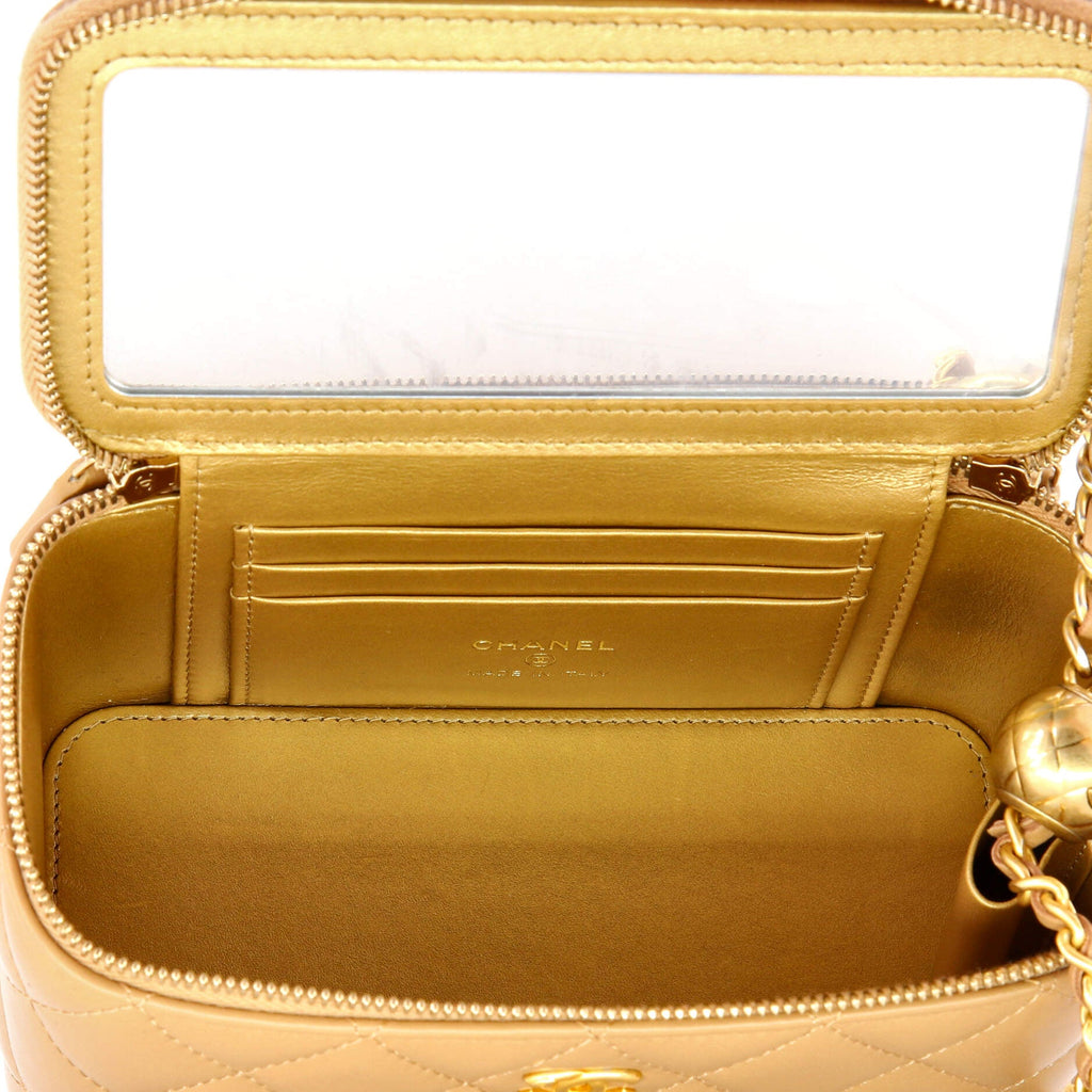 Pearl Crush Vanity Case with Chain Quilted Lambskin Small
